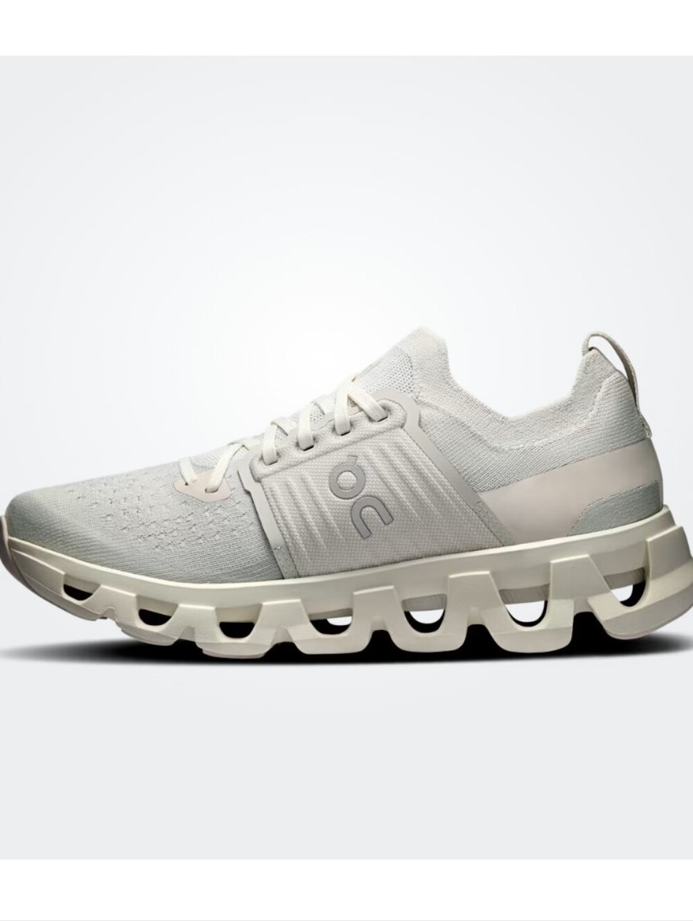 On Running Women's Cloudswift 4 Athletic Shoes White Sz 8 Running Activewear